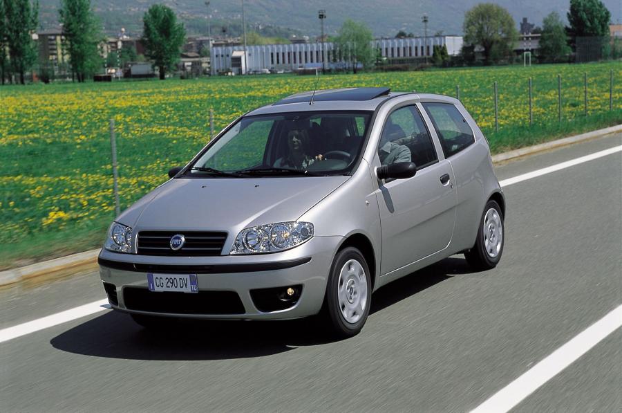  Fiat Punto 3-Door (188) 2003 года  (фото 19 из 30)